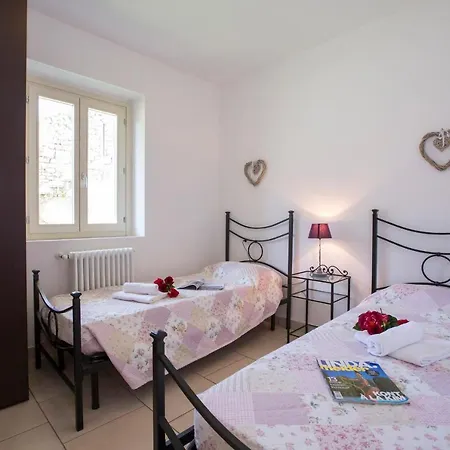 Sleeps 6 Pool * 阿尔杰尼奥